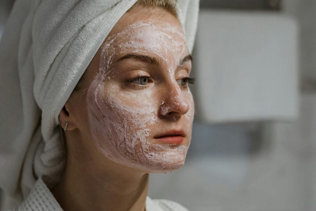 Mascarillas faciales: cuándo usarlas y cómo elegir la ideal para tu piel